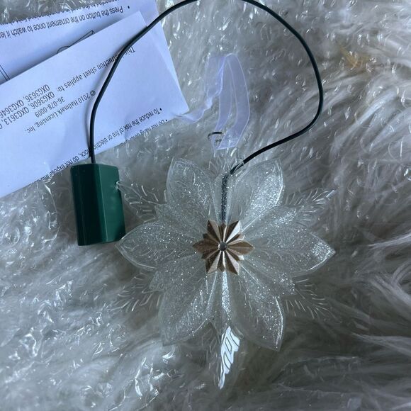 Hallmark Wonder & Light Christmas ornament Glowing Snowflake Starter Set NIB - Picture 3 of 3